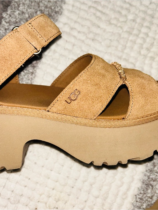 UGG Shoes - UGG Women's Tan Suede Platform Sandal. Size 9